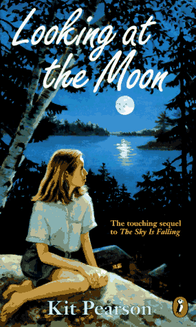 Beispielbild fr Looking at the Moon zum Verkauf von Better World Books: West