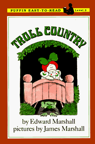 9780140381108: Troll Country: Easy to Read