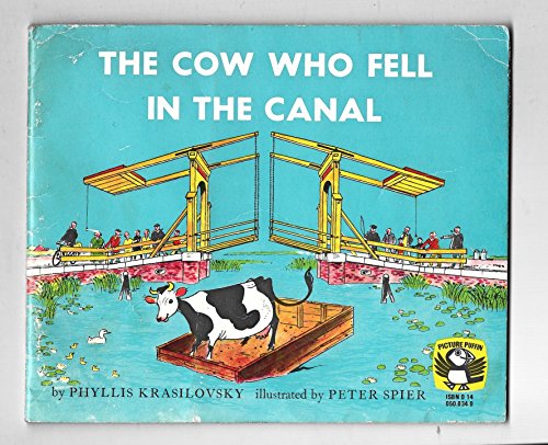 Imagen de archivo de The Cow Who Fell in the Canal (Puffin Picture Books) a la venta por GF Books, Inc.
