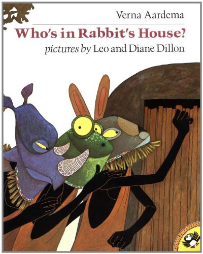 9780140547245: Who's in Rabbit's House?: A Masai Tale (Picture Puffins)