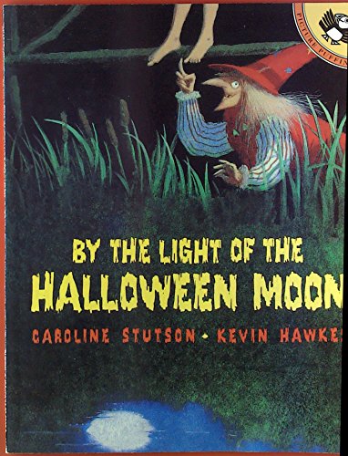 9780140553055: By the Light of the Halloween Moon (Picture Puffins)