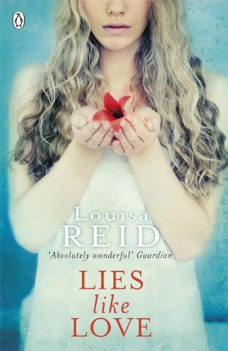 9780141343198: Lies Like Love: Young Adult Thriller (Black Heart Blue)