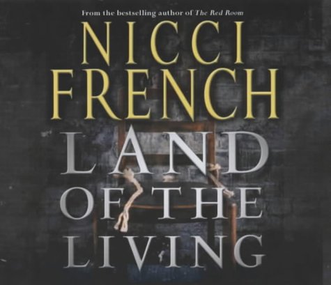 Land of the Living (9780141804422) by French, Nicci