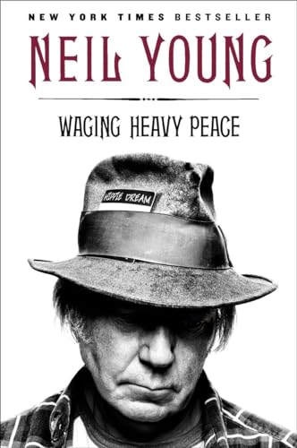Beispielbild fr Waging Heavy Peace : A Hippie Dream zum Verkauf von Better World Books
