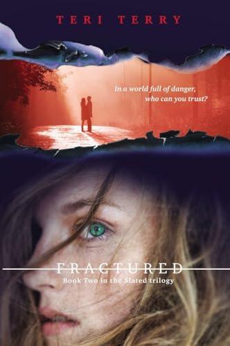 Stock image for Fractured : Book Two in the Slated Trilogy for sale by Better World Books