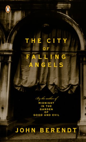 9780143036944: The City of Falling Angels: (International export edition)