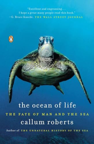 Imagen de archivo de The Ocean of Life: The Fate of Man and the Sea a la venta por Zoom Books Company