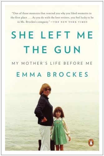 Imagen de archivo de She Left Me the Gun : My Mother's Life Before Me a la venta por Better World Books