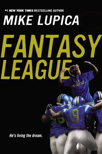 Imagen de archivo de Fantasy League a la venta por SecondSale