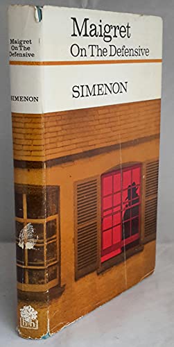 Imagen de archivo de Maigret on the Defensive a la venta por Vashon Island Books