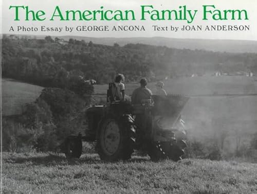 Beispielbild fr The American Family Farm zum Verkauf von Better World Books