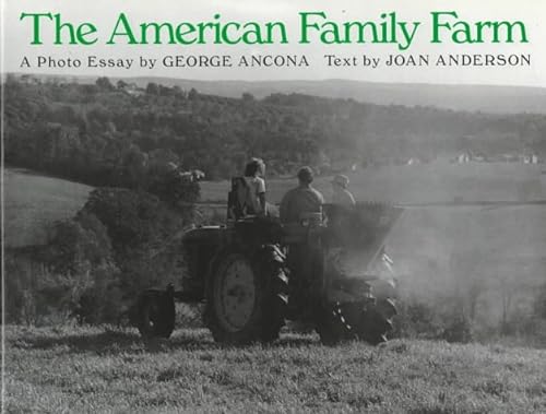 Imagen de archivo de The American Family Farm a la venta por Better World Books