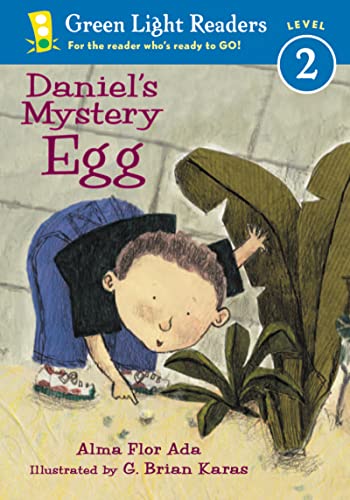 9780152048457: Daniel's Mystery Egg (Green Light Readers Level 2)