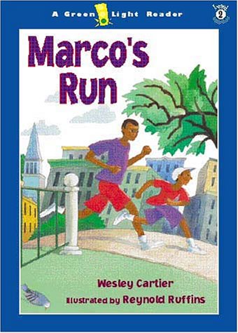 Imagen de archivo de Marco's Run (Green Light Reader - Level 2) a la venta por Wonder Book