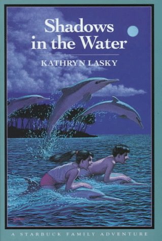 9780152735333: Shadows in the Water: A Starbuck Twins Mystery (Starbuck Family Adventures)