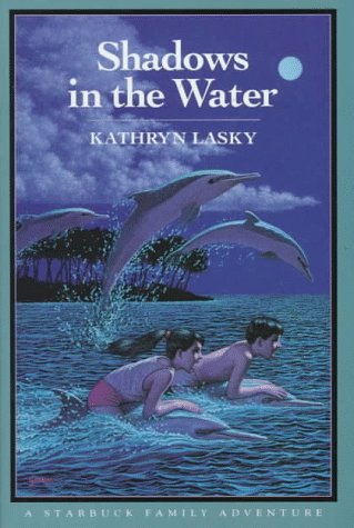 9780152735333: Shadows in the Water (Starbuck Family Adventures)