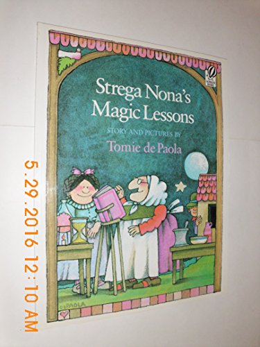 Beispielbild fr Strega Nona's Magic Lessons zum Verkauf von Wonder Book