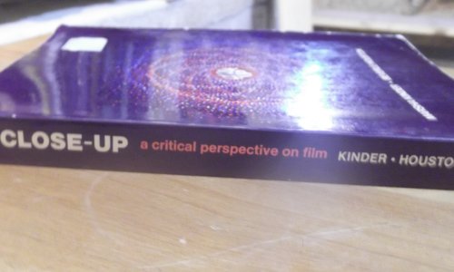 Imagen de archivo de Close-up: A Critical Perspective on Film a la venta por Gulf Coast Books