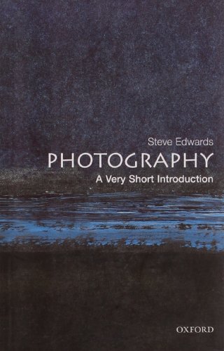 Beispielbild fr Photography: A Very Short Introduction zum Verkauf von ThriftBooks-Reno