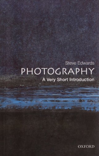 9780192801647: Photography: A Very Short Introduction (Very Short Introductions)