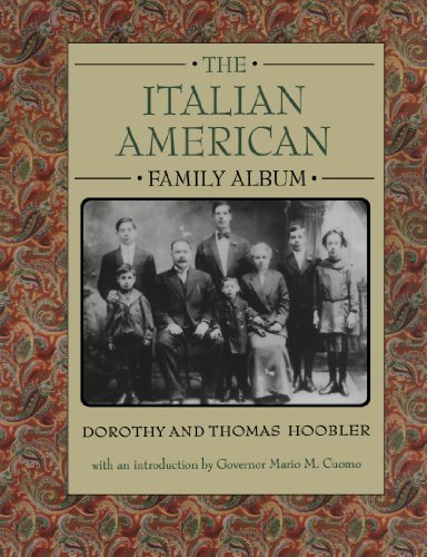 9780195124200: The Italian American Family Album