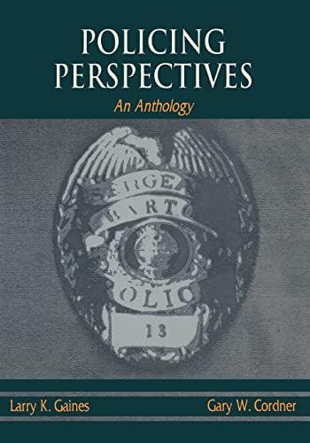 Imagen de archivo de Policing Perspectives: An Anthology a la venta por Solr Books