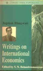 9780195647556: Writings on International Economics (Oxford India Paperbacks)