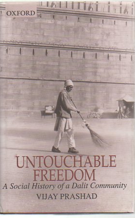 Beispielbild fr Untouchable Freedom : A Social History of a Dalit Community zum Verkauf von Better World Books