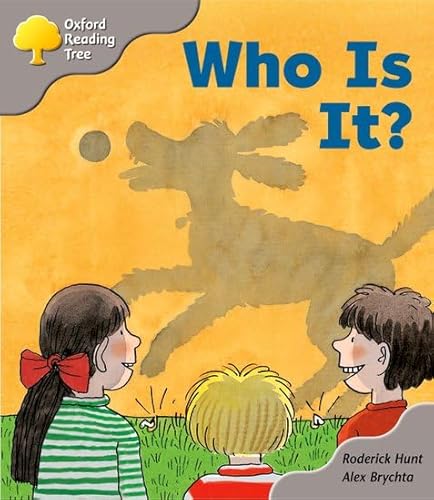 Imagen de archivo de Oxford Reading Tree: Stage 1: First Words Who Is It? a la venta por Better World Books: West