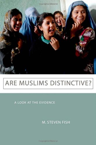 Beispielbild fr Are Muslims Distinctive : A Look at the Evidence zum Verkauf von Bellwetherbooks