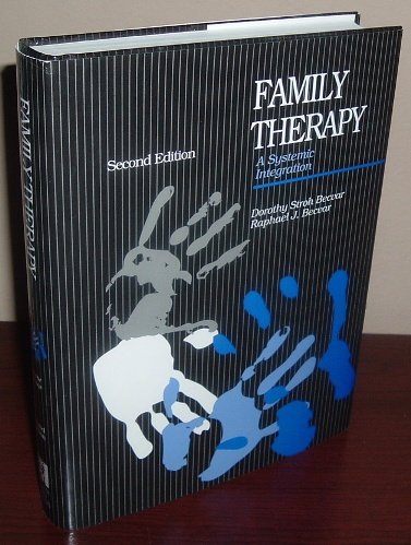 Imagen de archivo de Family Therapy : A Systemic Integration a la venta por Better World Books