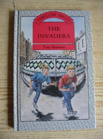 Stock image for The Invaders (Thriller First S.) for sale by Reuseabook