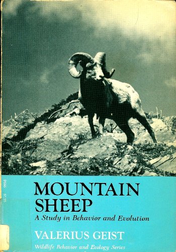 Beispielbild fr Mountain Sheep : A Study in Behavior and Evolution zum Verkauf von Better World Books