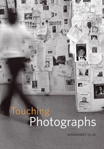Imagen de archivo de Touching Photographs a la venta por Blackwell's
