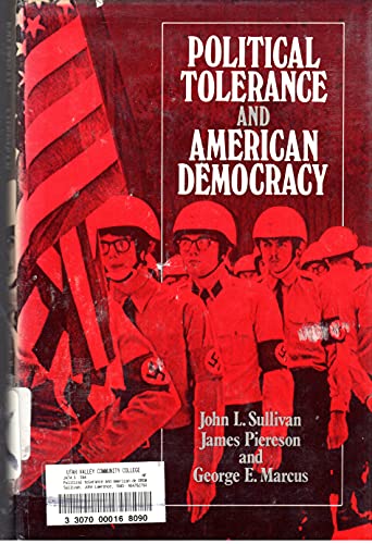 Imagen de archivo de Political Tolerance and American Democracy a la venta por Better World Books