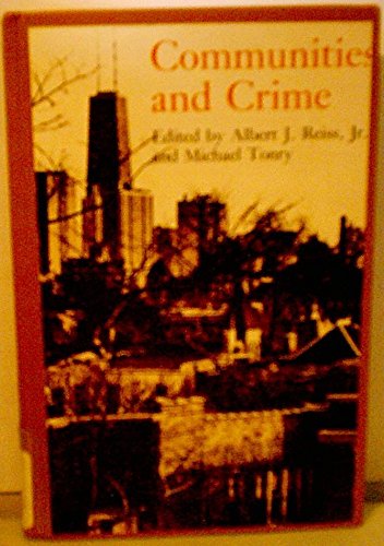 9780226808024: Communities and Crime: v. 8