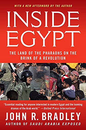 Imagen de archivo de Inside Egypt: The Land of the Pharaohs on the Brink of a Revolution a la venta por SecondSale