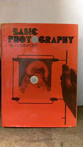 Imagen de archivo de Basic photography: A primer for professionals a la venta por Hawking Books