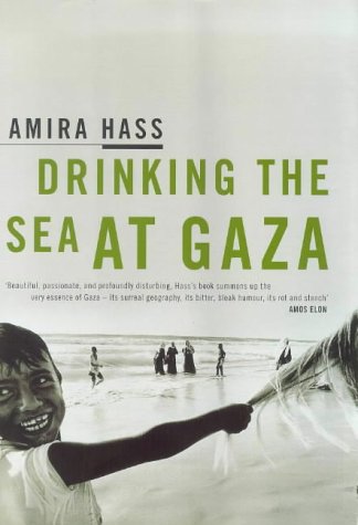 Beispielbild fr Drinking the Sea at Gaza zum Verkauf von GF Books, Inc.