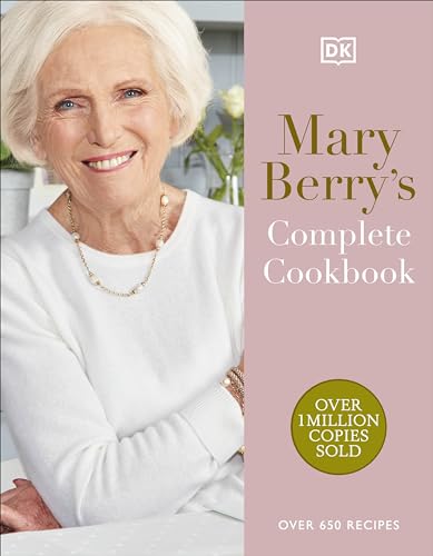 Stock image for Mary Berry's Complete Cookbook for sale by GreatBookPrices