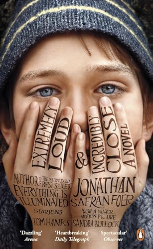 Beispielbild fr Extremely Loud And Incredibly Close: A Novel zum Verkauf von Hawking Books