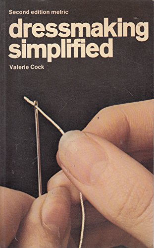 Imagen de archivo de Dressmaking Simplified a la venta por WorldofBooks