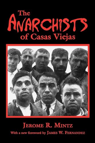 9780253216588: The Anarchists of Casas Viejas