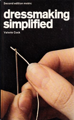 Imagen de archivo de Dressmaking Simplified a la venta por WorldofBooks