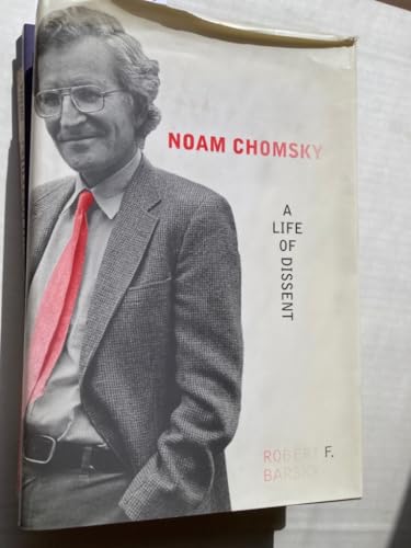 Imagen de archivo de Noam Chomsky : A Life of Dissent a la venta por Better World Books