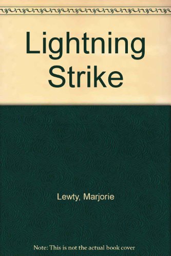 9780263125825: Lightning Strike