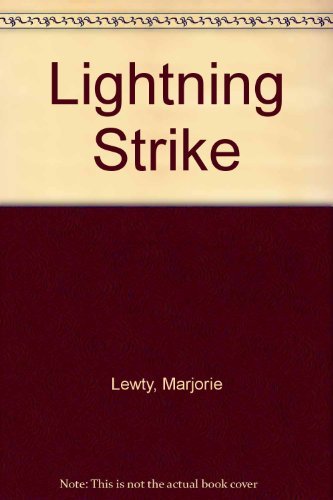 9780263125979: Lightning Strike