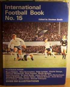 Stock image for International Football Book: No. 15 for sale by AwesomeBooks