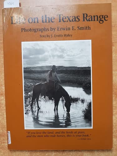 Beispielbild fr Life on the Texas Range zum Verkauf von Lazy S Books