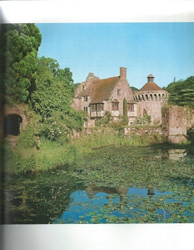 Beispielbild fr The National Trust Book of British Castles zum Verkauf von WorldofBooks